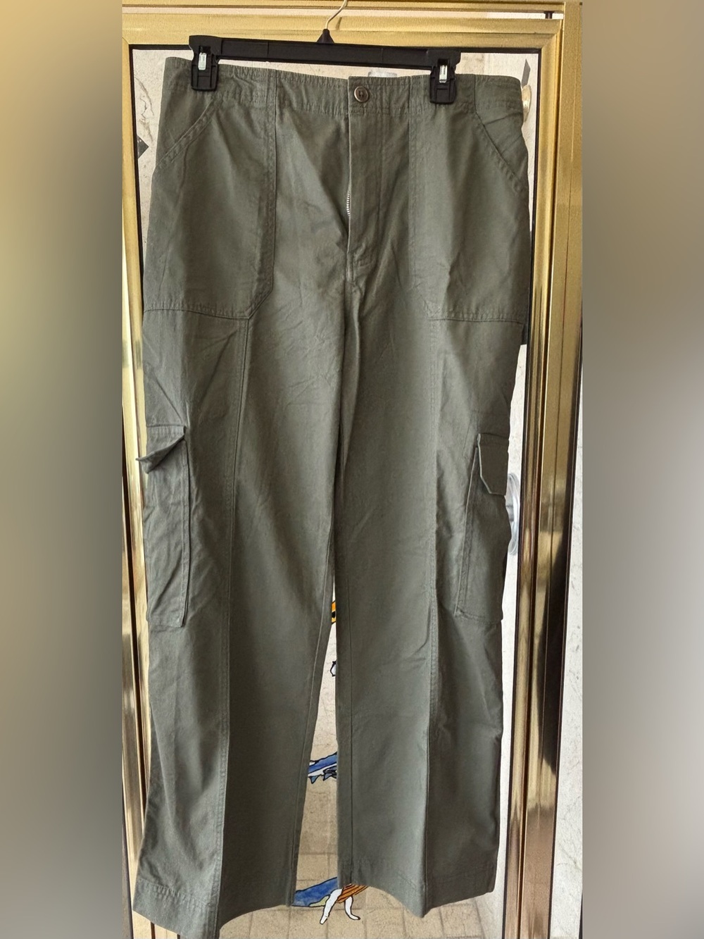 Abercrombie & Fitch Women’s Olive Green Cargo Pants, Waist: 28, Size: 6L